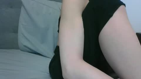 lets_play143 online show from April 19, 9:50 pm