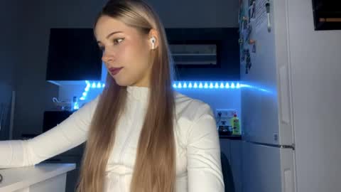 Kate online show from April 27, 3:31 pm