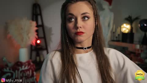 Letty Moa         - IG direct letty moa online show from December 21, 12:31 am