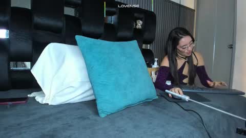 levana1 online show from November 28, 10:46 pm