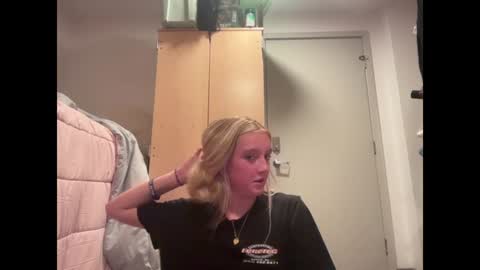 lexisRose online show from December 5, 12:08 am