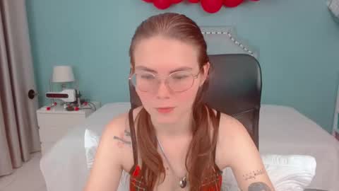 Snapshot of lexalove_doll chatting on September 30, 4:29 am Lexas Room online show from September 30, 4:29 am