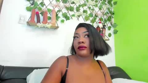 Snapshot of lexieegrey chatting on March 8, 11:18 pm Lexieegrey online show from March 8, 11:18 pm