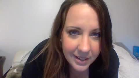 Snapshot of lexiskyy95 chatting on November 1, 9:57 am Lexi Skyy online show from November 1, 9:57 am