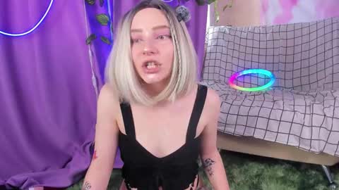 Snapshot of lexy_l0vy chatting on September 17, 6:55 am LexxxY online show from September 17, 6:55 am