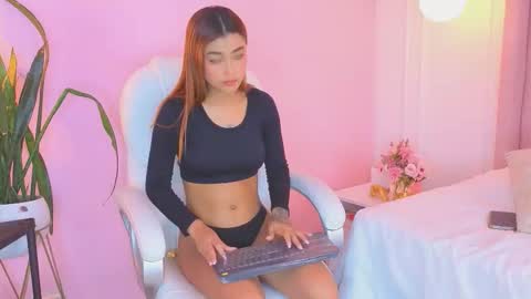 Leyla online show from February 2, 12:04 pm