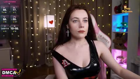 leziiowl online show from November 3, 7:12 am