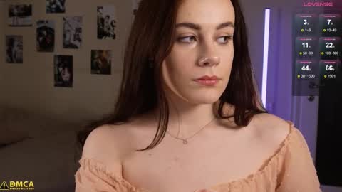 leziiowl online show from November 16, 8:05 am