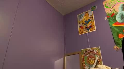 lhaeffner89 online show from March 24, 5:24 am