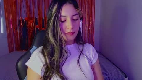 Lia  online show from November 1, 9:30 pm