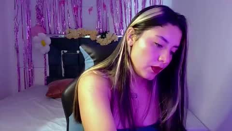Snapshot of lia_14_ chatting on September 16, 11:57 pm Lia online show from September 16, 11:57 pm