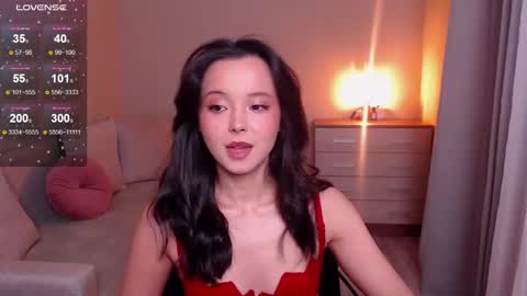 L I A online show from December 25, 12:58 pm