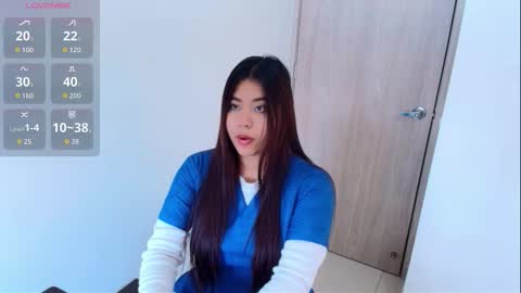 LIA JONSON  online show from October 15, 2:19 pm