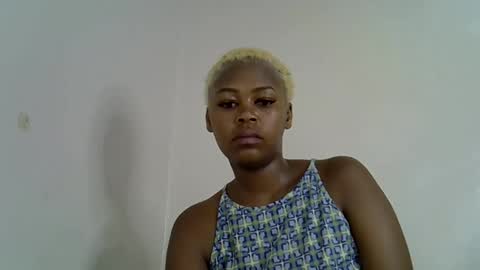 lia online show from October 19, 6:59 am