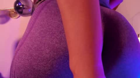 lia_mariana online show from February 26, 5:42 pm