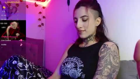 lia spicy   ig online show from December 17, 4:00 pm