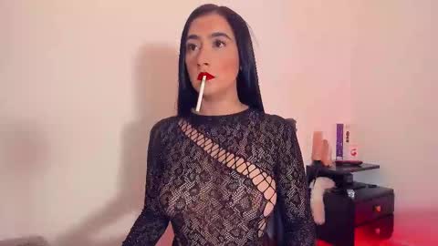 Snapshot of lia_sharlote chatting on March 5, 9:16 am Sharlote online show from March 5, 9:16 am