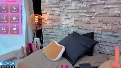 lia summer1 online show from November 19, 7:14 pm