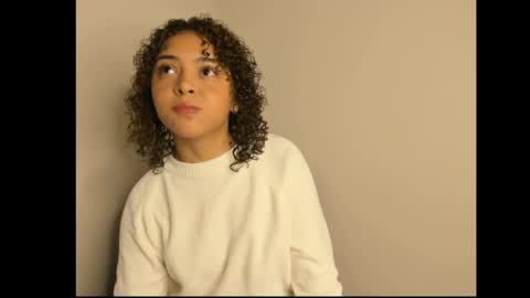 Lia Miller online show from April 17, 1:08 am