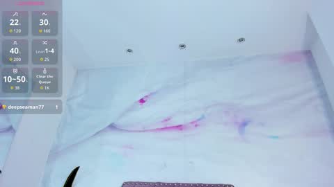 liaguzman online show from September 21, 3:38 am