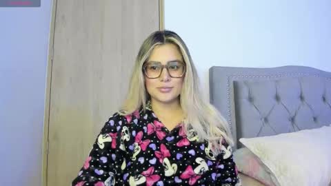 Lia  online show from September 29, 1:54 am