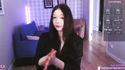 lialilia online show from March 8, 8:19 am