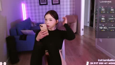 lialilia online show from March 3, 7:37 am