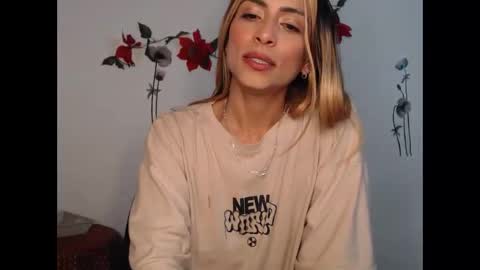 Lia Miller online show from December 20, 1:25 am