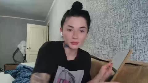 liana_diva online show from February 28, 7:35 pm