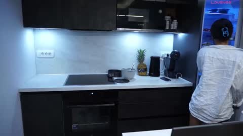 LianiLoverx online show from October 27, 11:43 pm