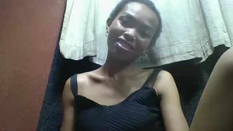 liaraisha online show from November 8, 8:25 pm