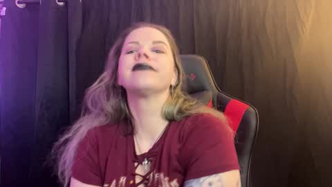 Libby Deetz online show from January 1, 3:02 am