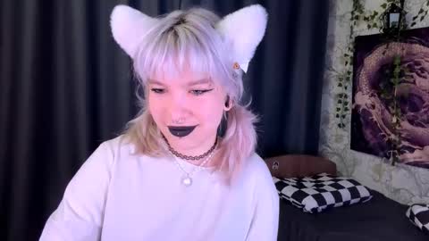 Snapshot of libbynading chatting on October 19, 8:11 pm Lola online show from October 19, 8:11 pm
