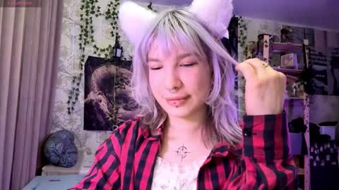 Snapshot of libbynading chatting on October 8, 7:40 pm Lola online show from October 8, 7:40 pm