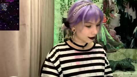 Snapshot of libbynading chatting on September 18, 7:23 pm Lola online show from September 18, 7:23 pm