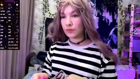 Snapshot of libbynading chatting on October 4, 7:07 pm Lola online show from October 4, 7:07 pm