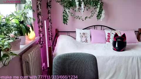 Welcome guys in my room Im Claire online show from April 15, 1:55 pm