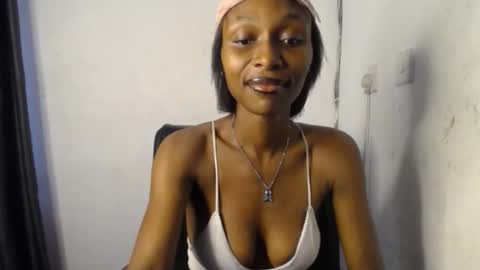 Juicy pinkpussy online show from February 4, 7:22 am