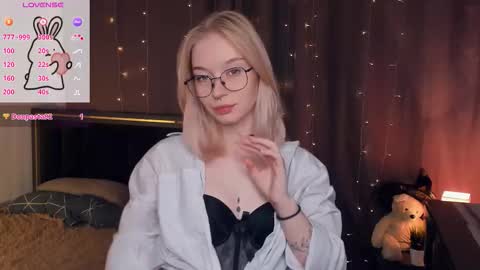 Ann online show from October 15, 7:16 pm