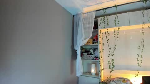         online show from February 23, 11:42 am