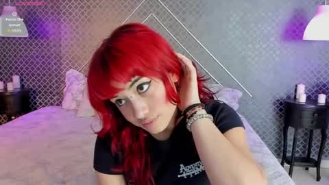 Snapshot of liilith_bloom chatting on September 21, 8:40 pm Lilith online show from September 21, 8:40 pm