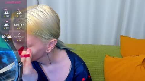 Snapshot of lika_haris chatting on October 16, 7:05 pm Lika online show from October 16, 7:05 pm