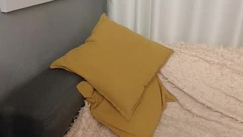 Snapshot of lika_haris chatting on October 9, 11:03 am Lika online show from October 9, 11:03 am