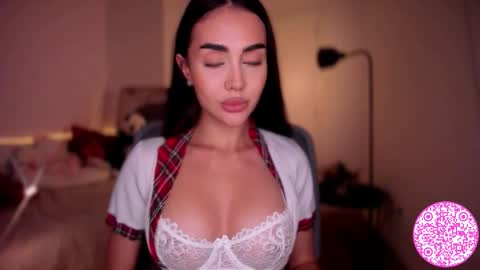 Gabriela online show from September 25, 7:01 pm