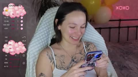 little moon online show from February 8, 10:34 pm