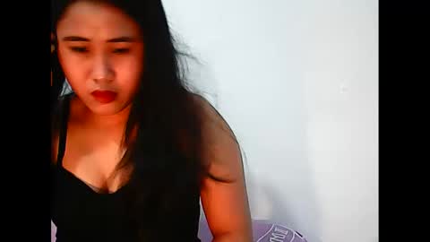 Snapshot of lil_sweetgirl4u chatting on February 4, 7:22 pm lil_sweetgirl4u online show from February 4, 7:22 pm