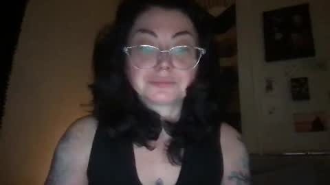 lil_syl online show from March 17, 1:53 am