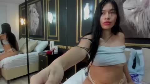 L I L A online show from March 25, 3:45 am