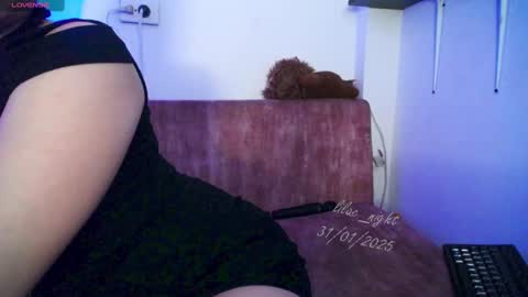 Snapshot of lilac_night chatting on January 31, 12:18 pm Jen online show from January 31, 12:18 pm