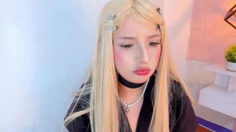 Lila online show from March 9, 1:25 pm